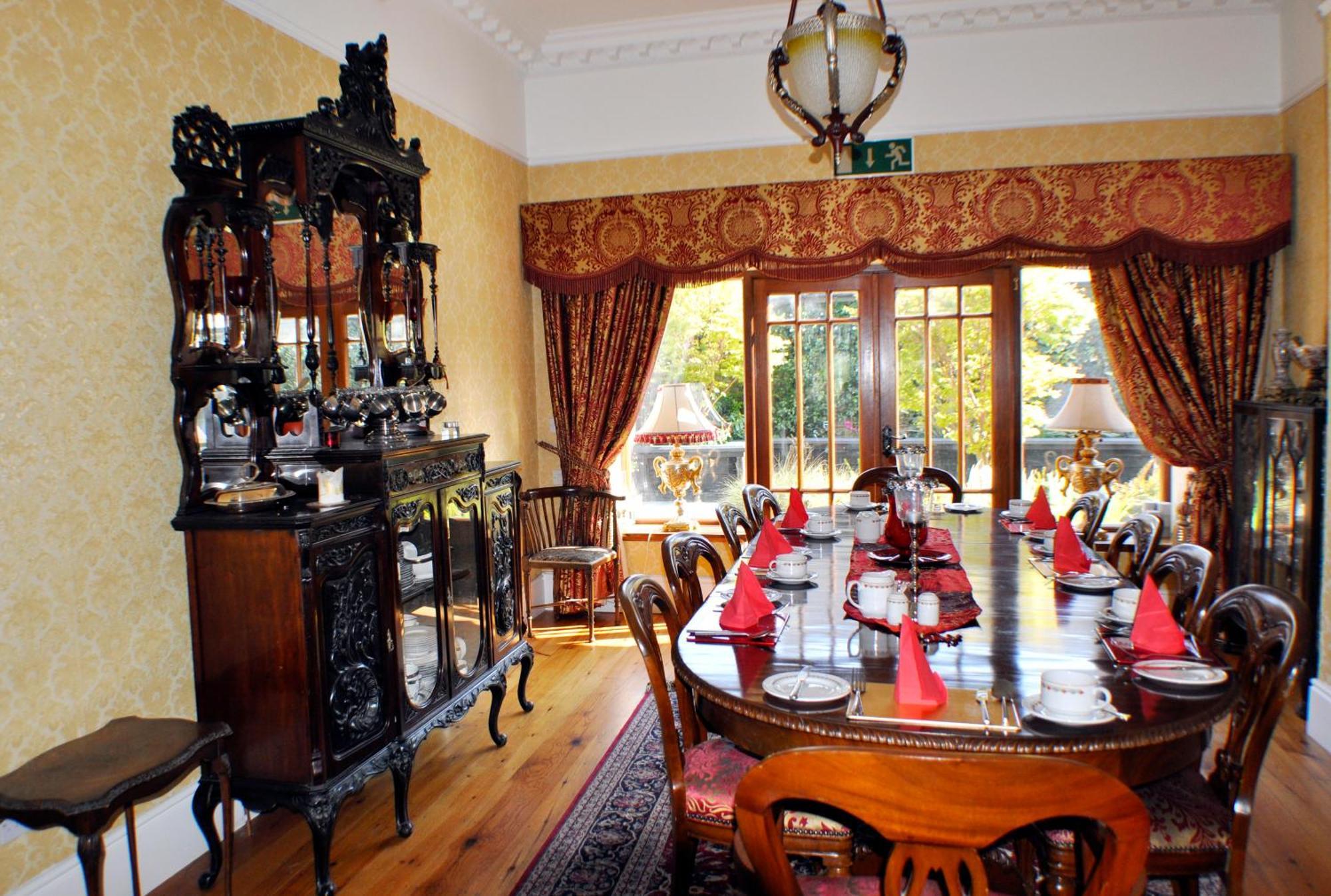 Highfield House Guesthouse Трим Екстериор снимка