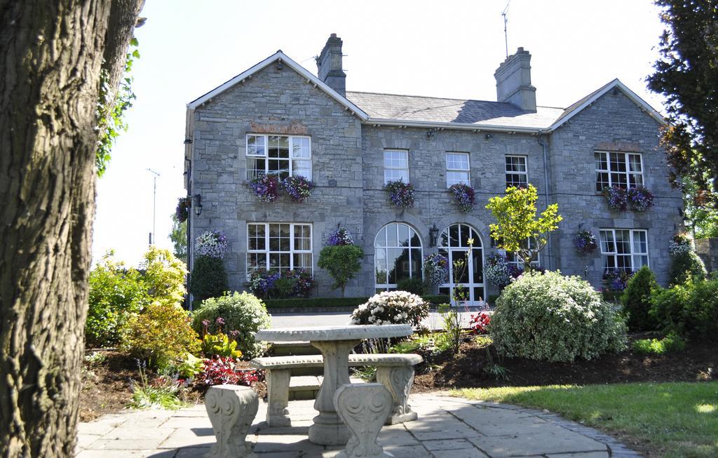 Highfield House Guesthouse Трим Екстериор снимка