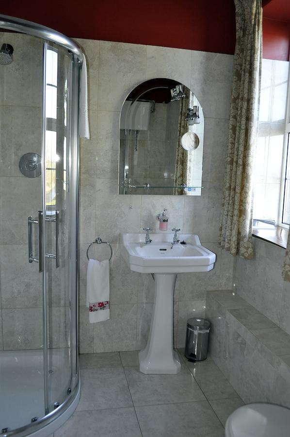 Highfield House Guesthouse Трим Стая снимка